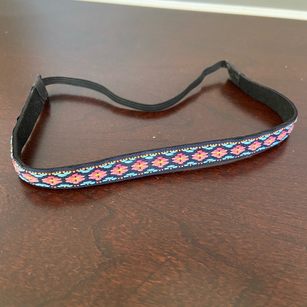 Francesca’s floral headband 🍃✨🌸